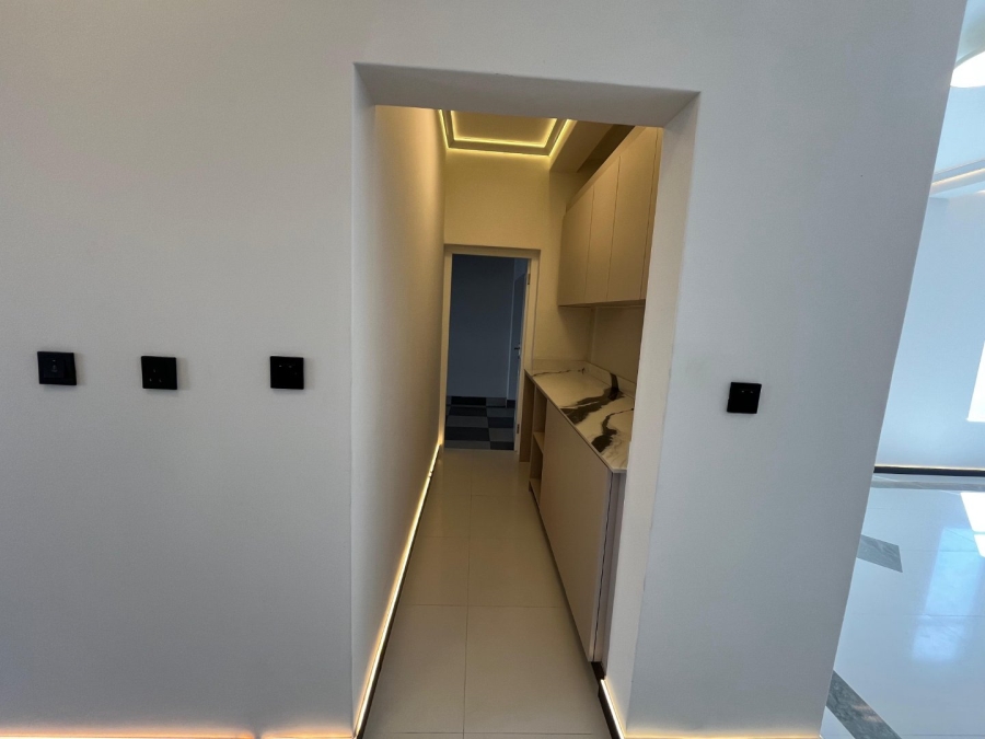 4 Bedroom Property for Sale in Sandown Western Cape